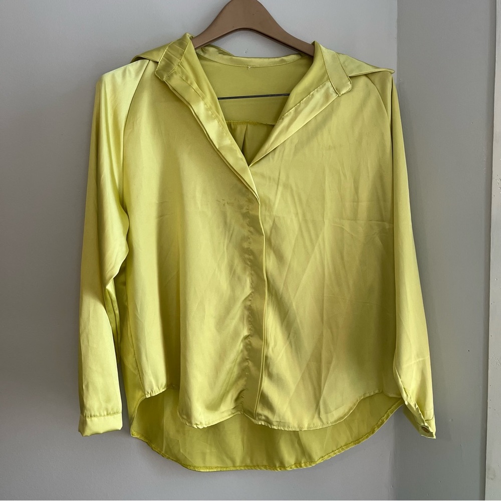 hi low green blouse